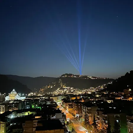 Gael Luxury Lägenhet *